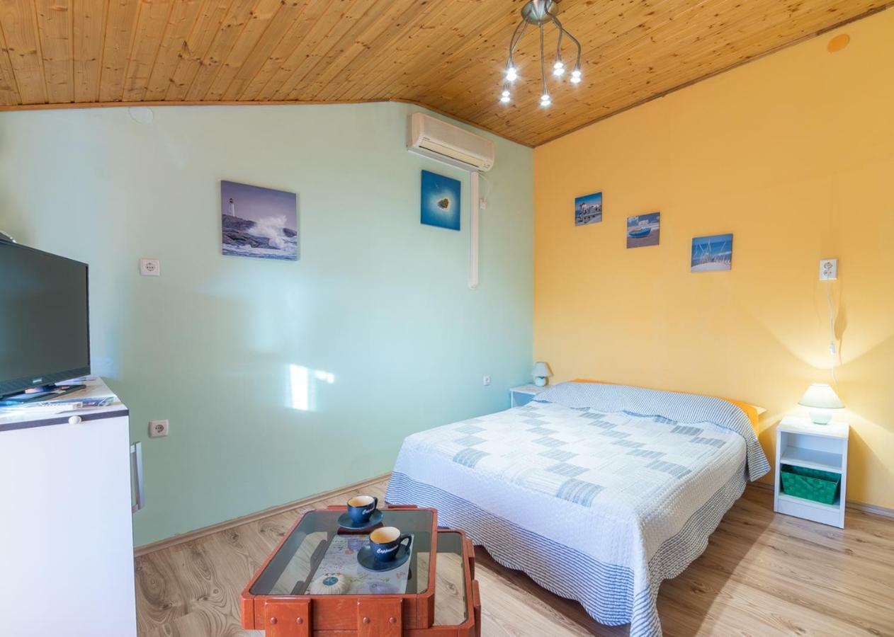 Apartment In Center Пула Екстериор снимка